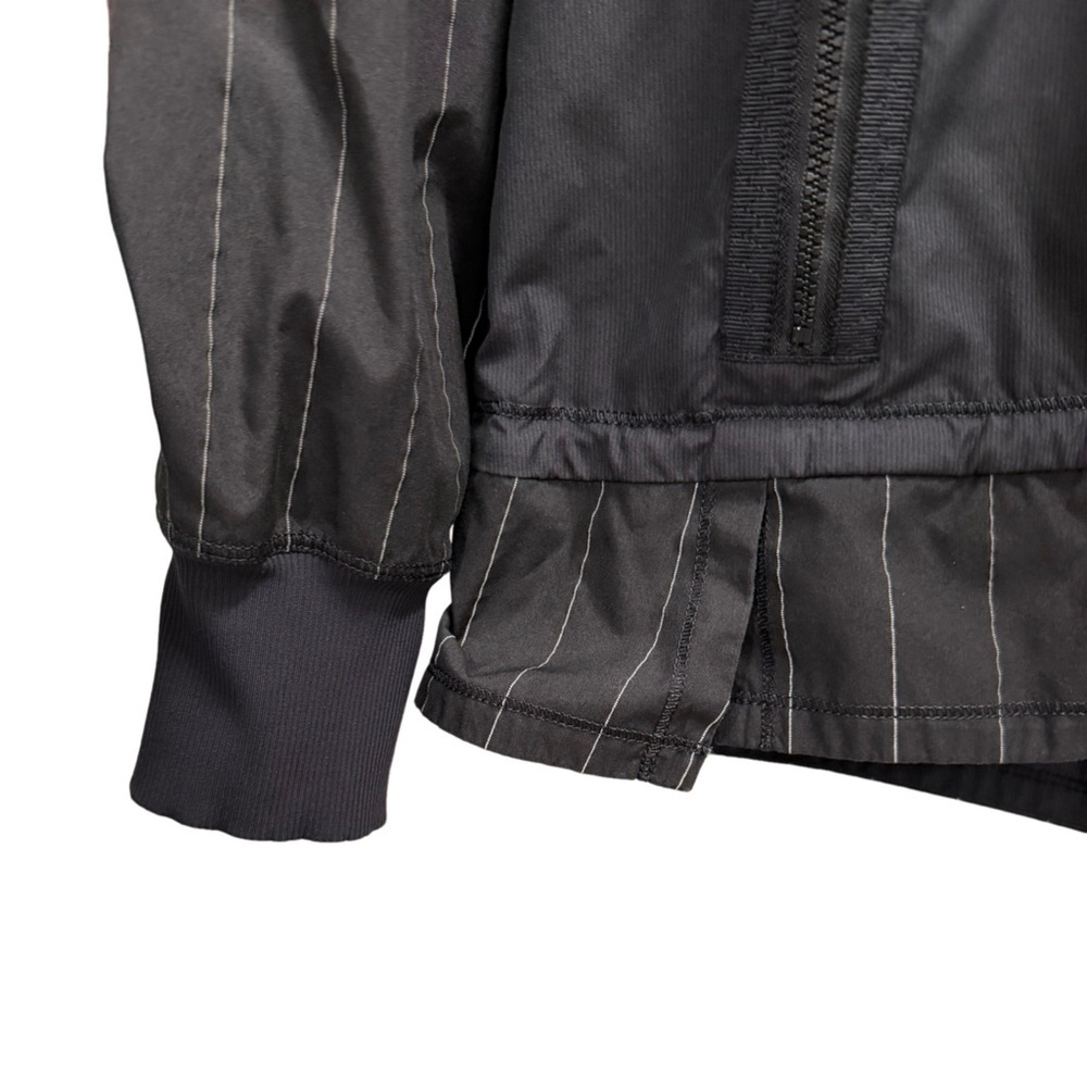 Lululemon Run: Bandit Jacket Reflective - Picture 10 of 16